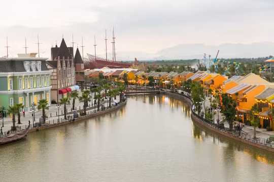 Làng truyền thống phục hiện những nghề thuần Việt công phu