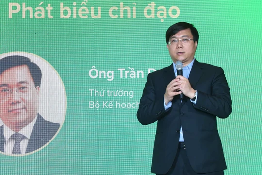 Ông Trần Duy Đông - Thứ trưởng bộ Kế hoạch và Đầu tư - cho rằng cần tăng cường đổi mới sáng tạo và chuyển đổi số, đưa các startup Việt đạt được thành công lâu dài.