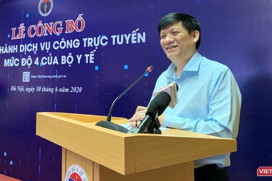 Quyền Bộ trưởng Bộ Y tế Nguyễn Thanh Long