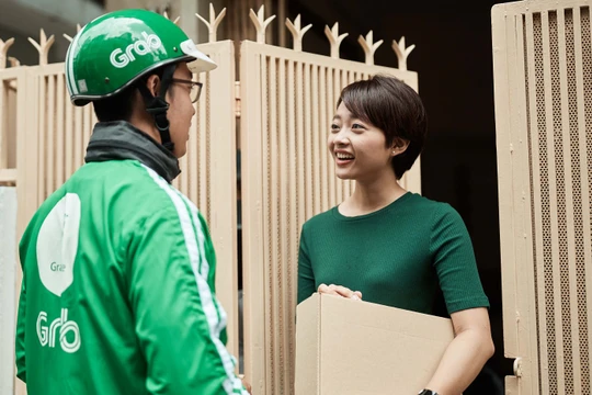 Grab cho rằng các sáng kiến này sẽ giúp các SME tăng mức độ hiển thị trên nền tảng online, thu hút thêm khách hàng. Ảnh: Grab.