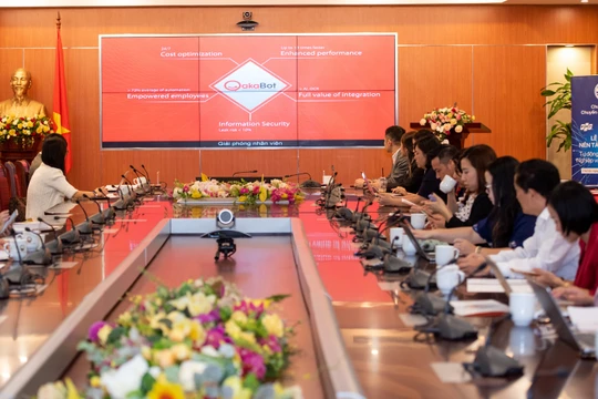 Lễ ra mắt Nền tảng akaBot - Tự động hóa quy trình nghiệp vụ doanh nghiệp do Bộ TT&TT tổ chức hôm nay (13/11).