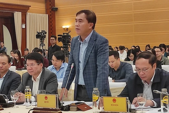 Thứ trưởng Bộ Xây dựng Lê Quang Hùng.