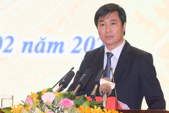 Tân chủ tịch UBND tỉnh Quảng Ninh Nguyễn Tường Văn (Ảnh chụp tại Lễ Công bố Đồ án Điều chỉnh quy hoạch chung xây dựng KKT Vân Đồn - quangninh.gov.vn)