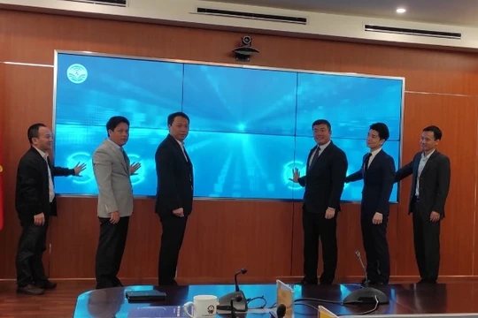 Chính thức bấm nút khai trương ra mắt Nền tảng định danh điện tử VNPT eKYC.