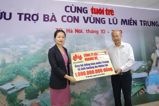 Bà Fiona Li - Phó Tổng Giám đốc phụ trách đối ngoại của Huawei Việt Nam.
