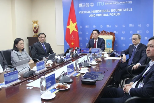 Từ đầu cầu Việt Nam, lãnh đạo Bộ TT&TT cam kết sẽ sẵn sàng hỗ trợ, đồng hành cùng ITU và các nước thành viên xây dựng thế giới số.
