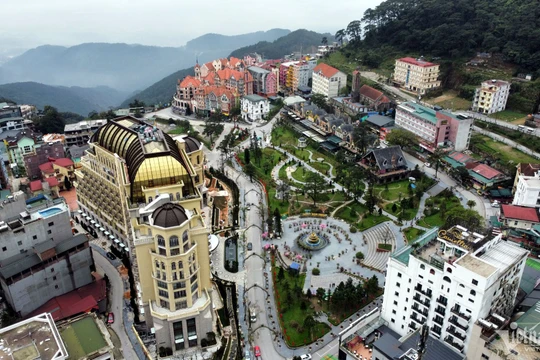 Giá đất trên đỉnh núi cao ngất ngưởng, không có dăm chục tỷ 'khó nói chuyện'