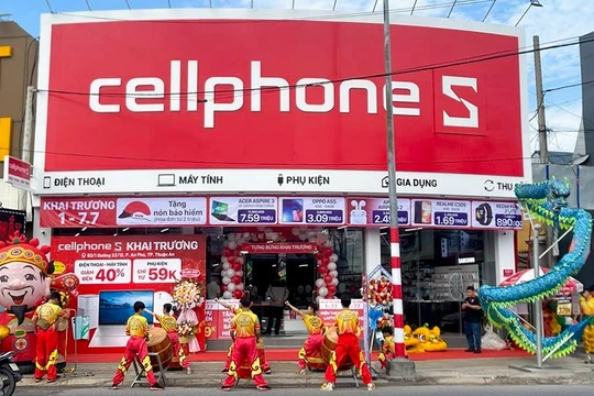 Doanh thu CellphoneS tăng vọt lên 5.500 tỷ đồng nhưng lợi nhuận liên tiếp sụt giảm