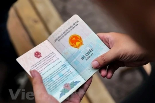 Nhiều cá nhân, doanh nghiệp trên cả nước bị cấm xuất cảnh vì nợ thuế. Ảnh: VietNamNet.