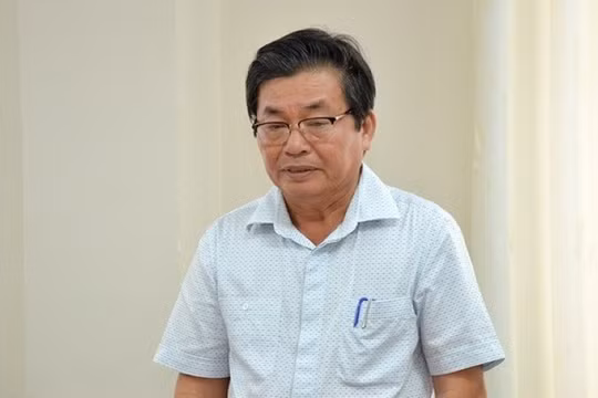 Từ trái qua, các ông: Nguyễn Văn Trình, Trần Văn Cần, Lê Thanh Cung