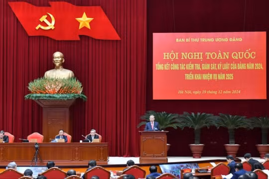 Ban Chấp hành Trung ương, Bộ Chính trị, Ban Bí thư kỷ luật 26 tổ chức đảng, 71 đảng viên