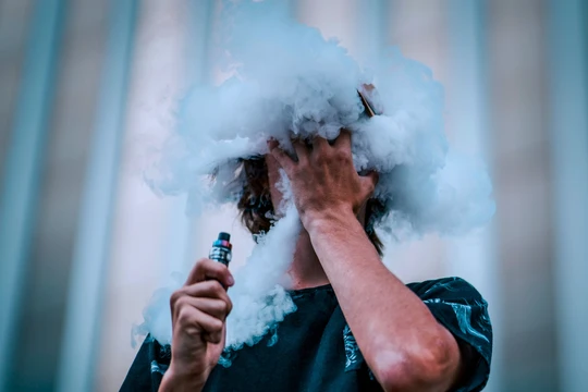 Bộ Y tế: "Phải cấm vì chứa nicotine, ảnh hưởng chất lượng giống nòi"