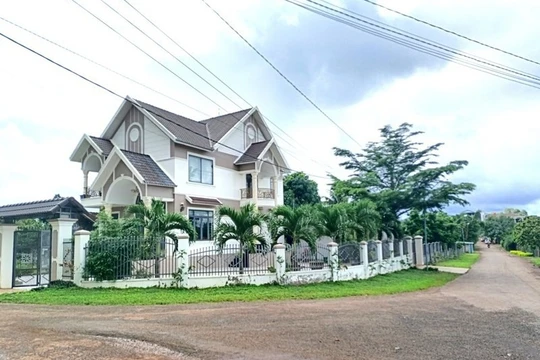 Nhiều tin đồn về việc giá đất gần nhà ông Thích Minh Tuệ tăng mạnh