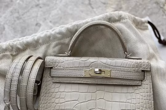 Chi 1,6 tỷ đồng mua túi Hermes, quý bà ở Hà Nội bị lừa sạch