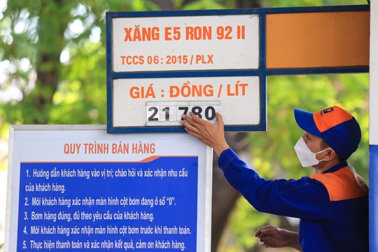 Sàn kinh doanh xăng dầu có phá thế độc quyền của một số doanh nghiệp?