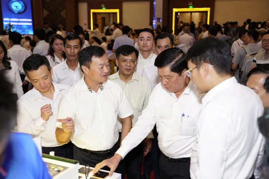 Hơn 300 khách mời, chuyên gia dự Hội thảo An toàn thông tin trong chuyển đổi số