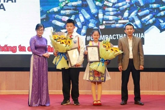 Tổ chức Lễ trao giải Cuộc thi Đại sứ giảm nhựa năm 2024