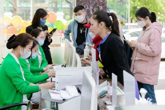 Hoạt động đón tiếp bệnh nhân tại Bệnh viện đa khoa Quốc tế Thu Cúc. Ảnh: TCI.