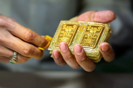 Chuyên gia: Muốn vàng không bị "thổi" giá, cần bỏ độc quyền và tăng nhập khẩu