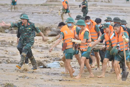 324 người chết và mất tích do bão, lũ