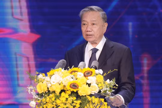 'Báo chí phải có tinh thần tiến công, đấu tranh loại bỏ cái xấu, cái sai'