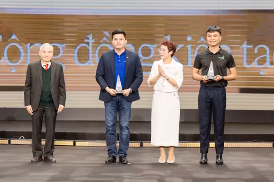 FPT Long Châu nhận giải thưởng Dự án kịp thời tại Human Act Prize 2024