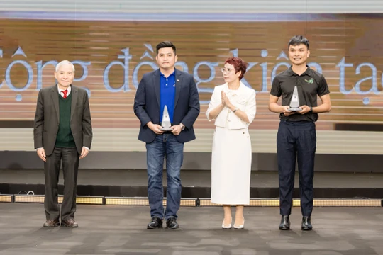 FPT Long Châu nhận giải thưởng Dự án kịp thời tại Human Act Prize 2024