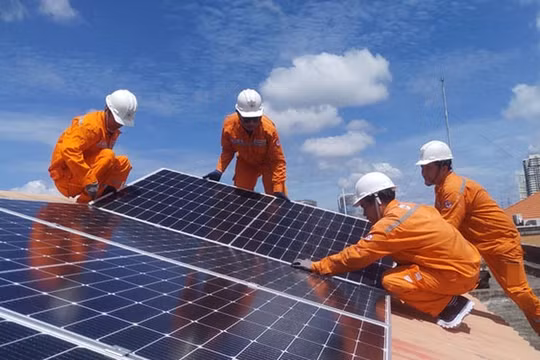 Bộ Công thương nhận định tổ chức, cá nhân có thể chọn xả lên lưới là một sự ưu ái, may mắn