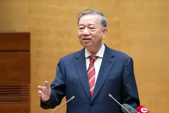 Tổng Bí thư: Không để cơ quan nhà nước là "vùng trú an toàn" cho cán bộ yếu kém