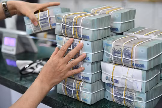 Thủ tướng yêu cầu xử lý tình trạng sở hữu chéo tại các tổ chức tín dụng