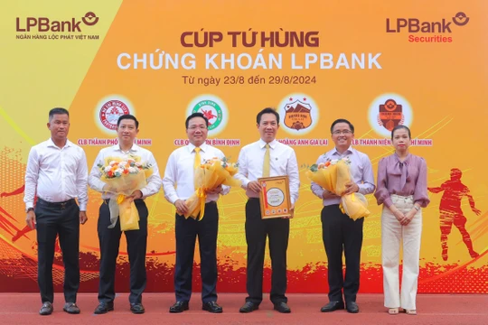 Khai mạc Giải Bóng đá Cúp Tứ Hùng Chứng Khoán LPBank 2024 lần 1