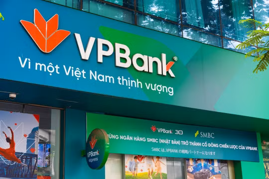 VPBank "nóng" chuyện nợ tại FE Credit và nhận về ngân hàng 0 đồng