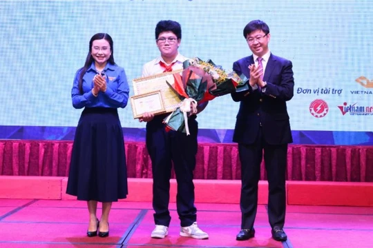 Thứ trưởng Bùi Hoàng Phương.