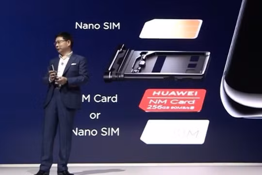 Mặc dù Huawei công bố đã sản xuất được thẻ nhớ MicroSD riêng NM, nhưng tới đây có thể không được phép sử dụng vì không còn tư cách hội viên Hiệp hội SD