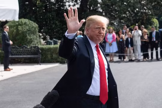 Việc ông Donald Trump một tuần liên tiếp tung ra 4 đòn tấn công khiến dư luận cho rằng ông đang trù tính thay đổi lớn về chính sách isd Trung Quốc 