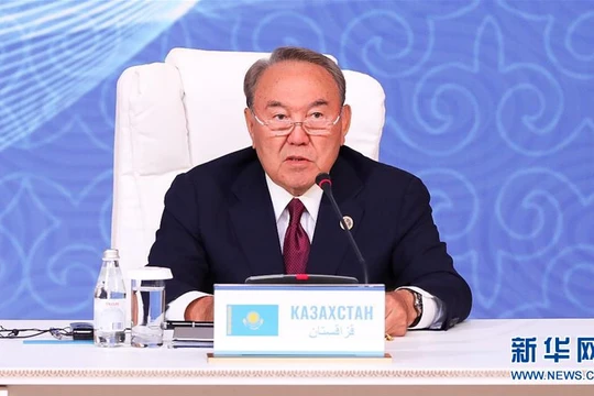 Việc ông Nazarbayev tuyên bố từ chức gây bất ngờ cho cả dư luận trong nước Kazakhstan và quốc tế.