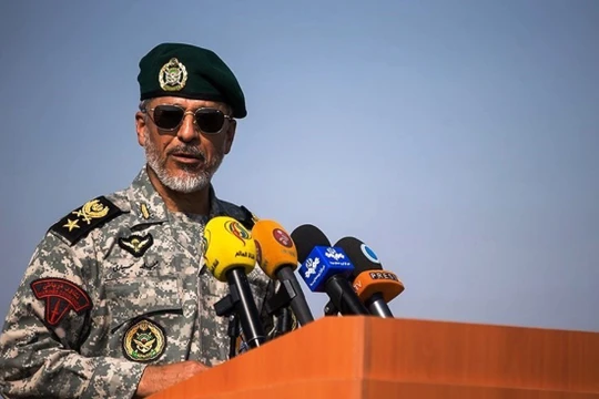 Chuẩn Đô đốc Hải quân Iran Habibollah Sayyari hôm 28/12 tuyên bố sẽ tấn công tiêu diệt máy bay, tàu thuyền nước ngoài đột nhập khu vực tập trận của hải quân Trung Quốc, Nga và Iran nhằm thu nhập tình báo.