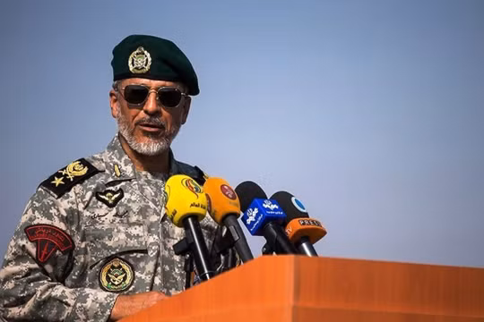 Chuẩn Đô đốc Hải quân Iran Habibollah Sayyari hôm 28/12 tuyên bố sẽ tấn công tiêu diệt máy bay, tàu thuyền nước ngoài đột nhập khu vực tập trận của hải quân Trung Quốc, Nga và Iran nhằm thu nhập tình báo.