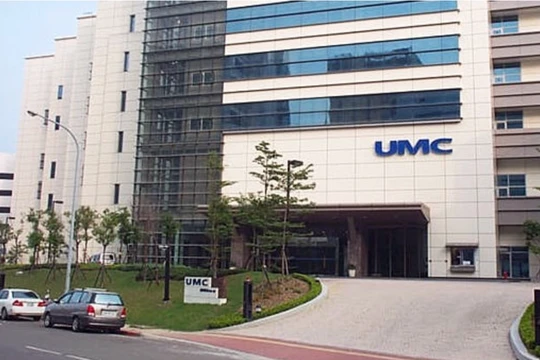 Công ty điện tử Liên Hoa (United Microelectronics, UMC) của Đài Loan bị cáo buộc đã hợp mưu với Tấn Hoa Phúc Kiến đánh cắp công nghệ sản xuất DRAM của công ty Mỹ Micron.
