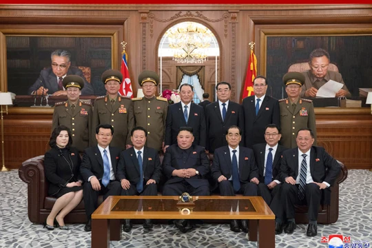 Ban lãnh đạo mới của Hội đồng Nhà nước Triều Tiên mới được bầu tại kỳ họp thứ nhất Hội nghị nhân dân tối cao khóa 14.