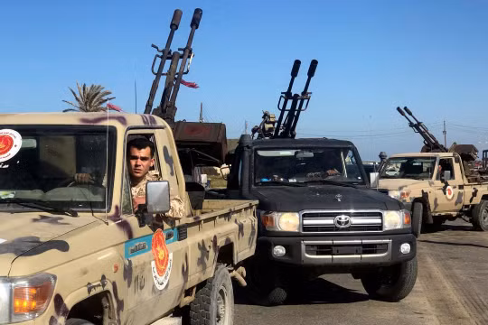 Được sự ủng hộ của Nga, Ai Cập và UAE,lực lượng Quân đội quốc gia Libya của Khalifa Haftar đã kiểm soát phần lớn lãnh thổ cả nước và đang tiến chiếm Tripoli.