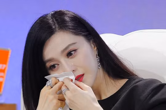 Những giọt nước mắt ân hận hay xót xa vì đột nhiên bị mất đứt 130 triệu USD ?