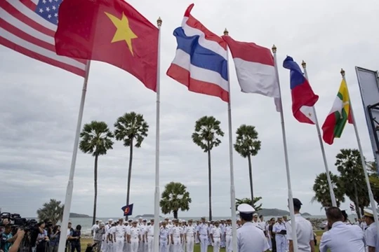 Lễ khai mạc cuộc diễn tập chung hải quân Mỹ - ASEAN tại căn cứ Sattahip, chiều 2/9. Ảnh: Đông Phương