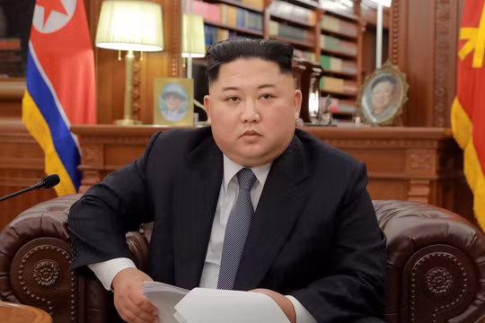 Nhà lãnh đạo Kim Jong Un đã chuyển đường lối chiến lược từ ưu tiên quân đội sang phát triển kinh tế.