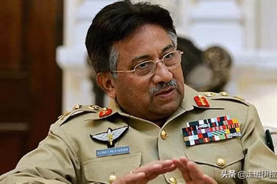 Từng một thời là người hùng của Pakistan, nhưng nay ông Musharraf phải đối mặt với án tử hình vì tội phản quốc.