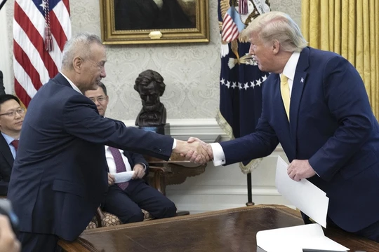 Ngày 11/10 Tổng thống Donald Trump tiếp Phó Thủ tướng Lưu Hạc tại Nhà Trắng, tuyên bố hai nước đã đạt được hiệp định thương mại giai đoạn đầu, nhưng cho đến nay khó có khả năng cho thấy hiệp định này được ký trong năm 2019.