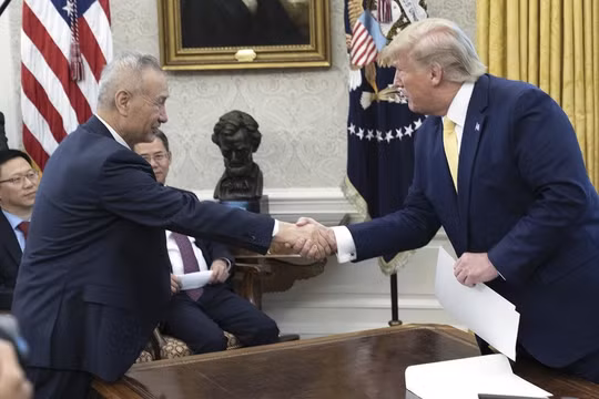 Ngày 11/10 Tổng thống Donald Trump tiếp Phó Thủ tướng Lưu Hạc tại Nhà Trắng, tuyên bố hai nước đã đạt được hiệp định thương mại giai đoạn đầu, nhưng cho đến nay khó có khả năng cho thấy hiệp định này được ký trong năm 2019.