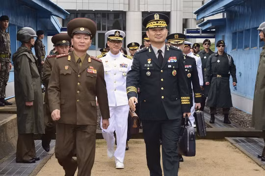 Sách trắng Quốc phòng của Hàn Quốc sẽ bỏ nội dung coi chính quyền và quân đội Triều Tiên là kẻ thù