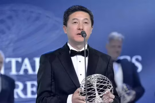 Việc nhà vật lý tài năng Trương Thủ Thịnh nhảy lầu tự sát gây nên nhiều tranh cãi, đồn đoán khác nhau...