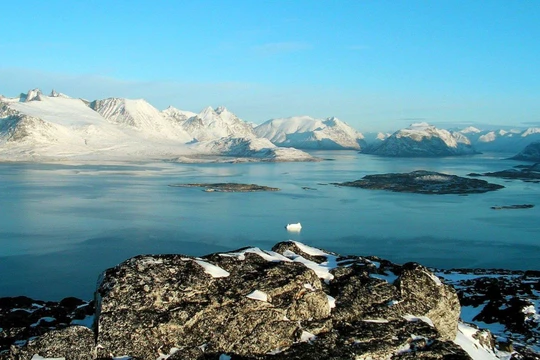 Đảo Greenland, lãnh thổ tự trị của Đan Mạch ở Bắc Cực, vùng đất ông Trump muốn mua